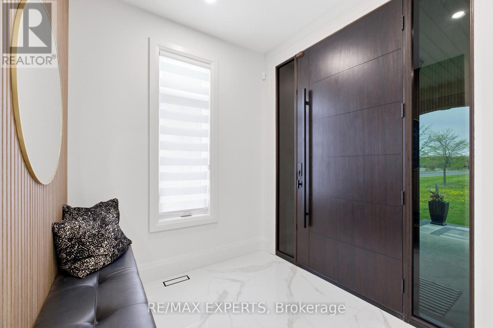 12 Valley Point Crescent, King, Ontario  L7B 0B7 - Photo 4 - N13150676