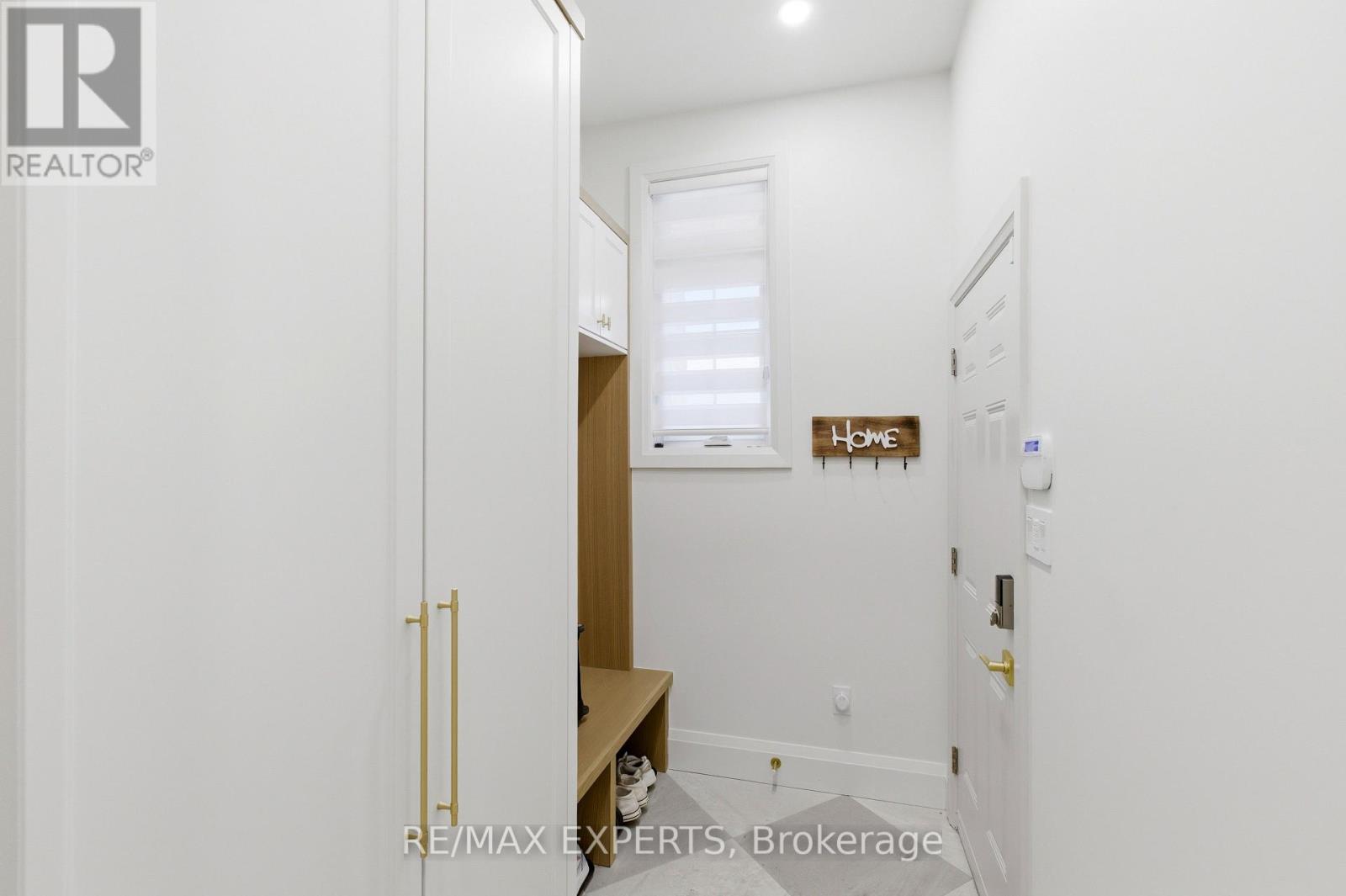 12 Valley Point Crescent, King, Ontario  L7B 0B7 - Photo 6 - N13150676