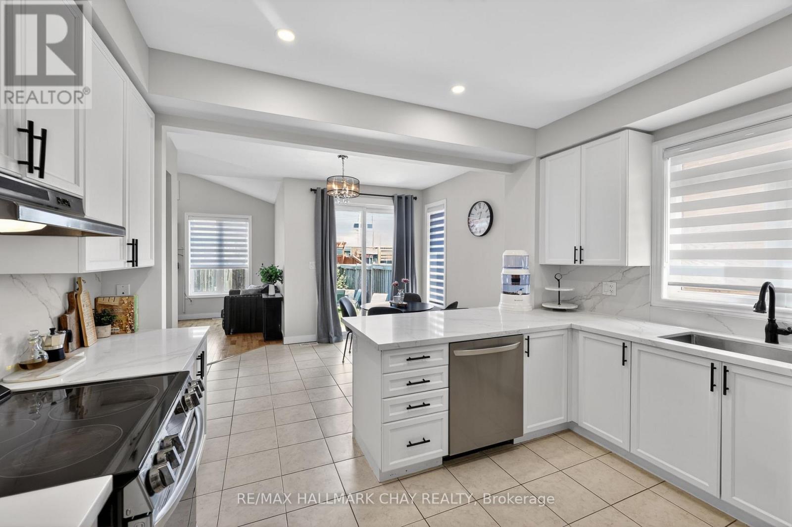 18 Corwin Drive, Bradford West Gwillimbury (Bradford), Ontario  L3Z 0E7 - Photo 10 - N13150750