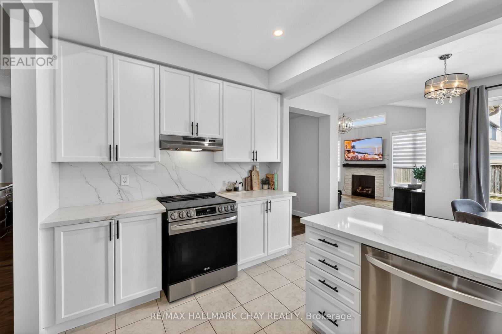 18 Corwin Drive, Bradford West Gwillimbury (Bradford), Ontario  L3Z 0E7 - Photo 11 - N13150750