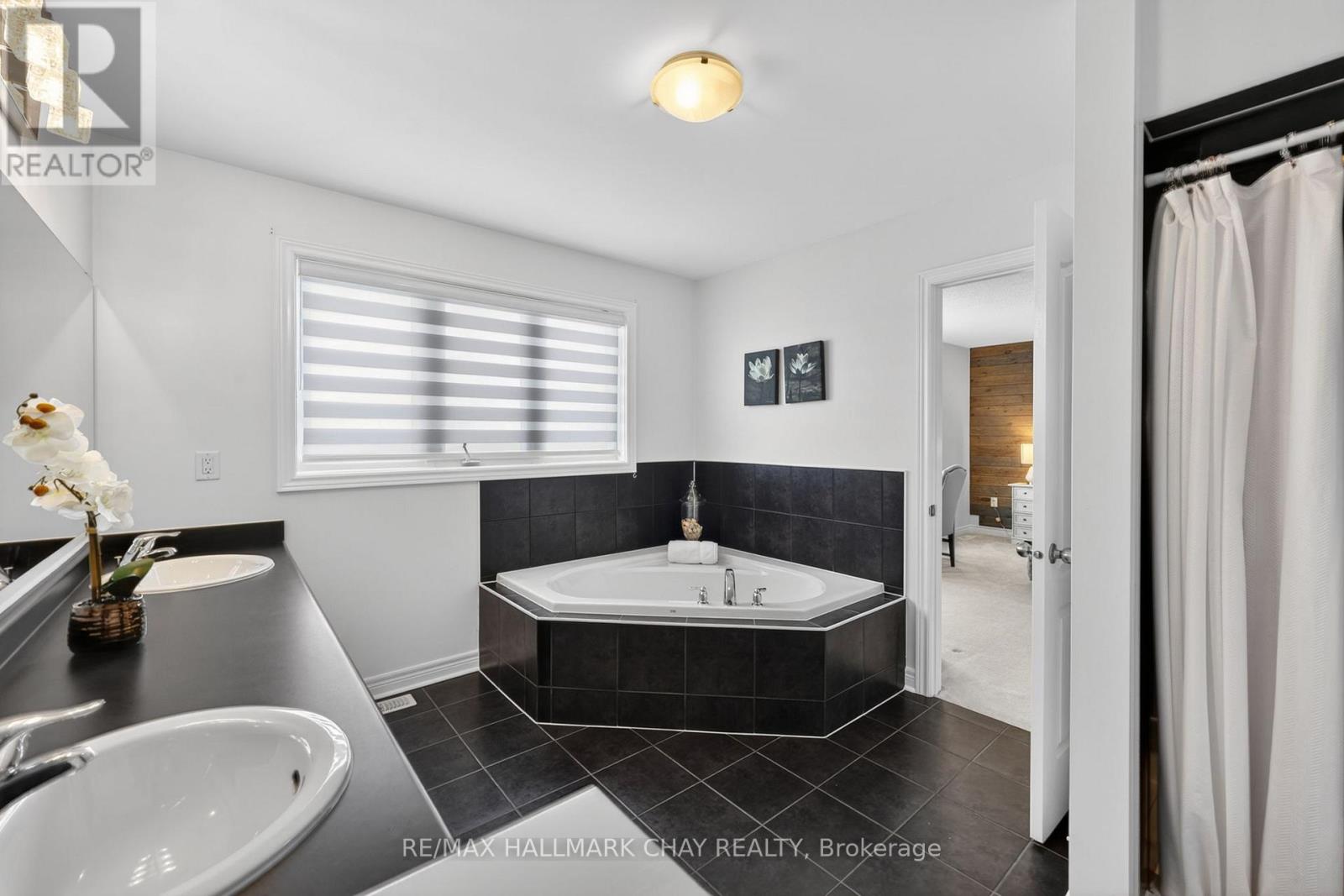 18 Corwin Drive, Bradford West Gwillimbury (Bradford), Ontario  L3Z 0E7 - Photo 23 - N13150750