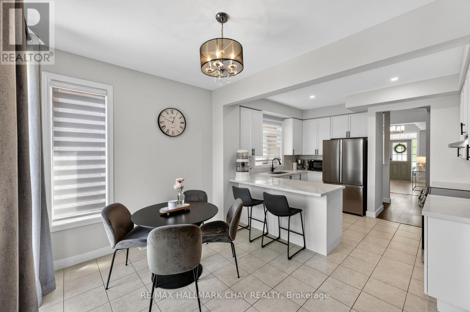 18 Corwin Drive, Bradford West Gwillimbury (Bradford), Ontario  L3Z 0E7 - Photo 8 - N13150750