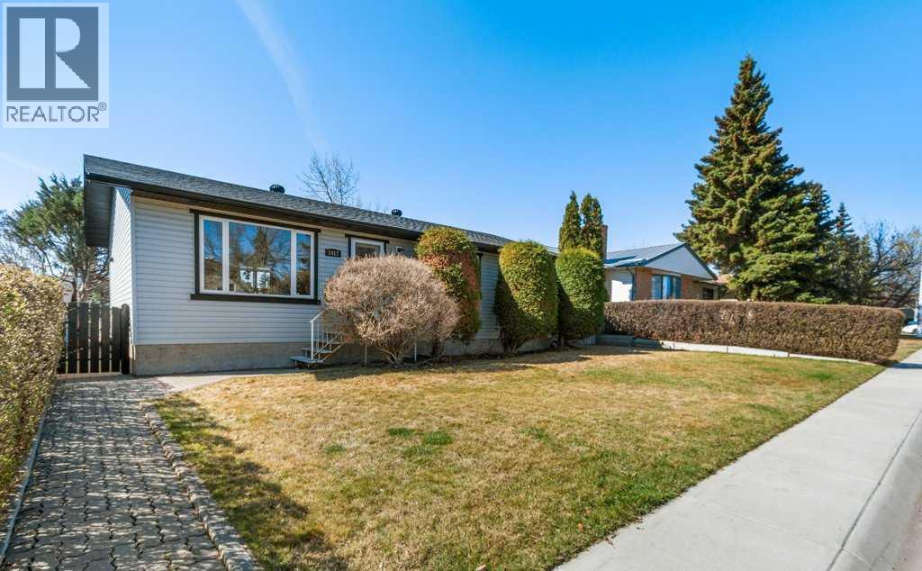1417 Mccrimmon Drive, Carstairs, Alberta