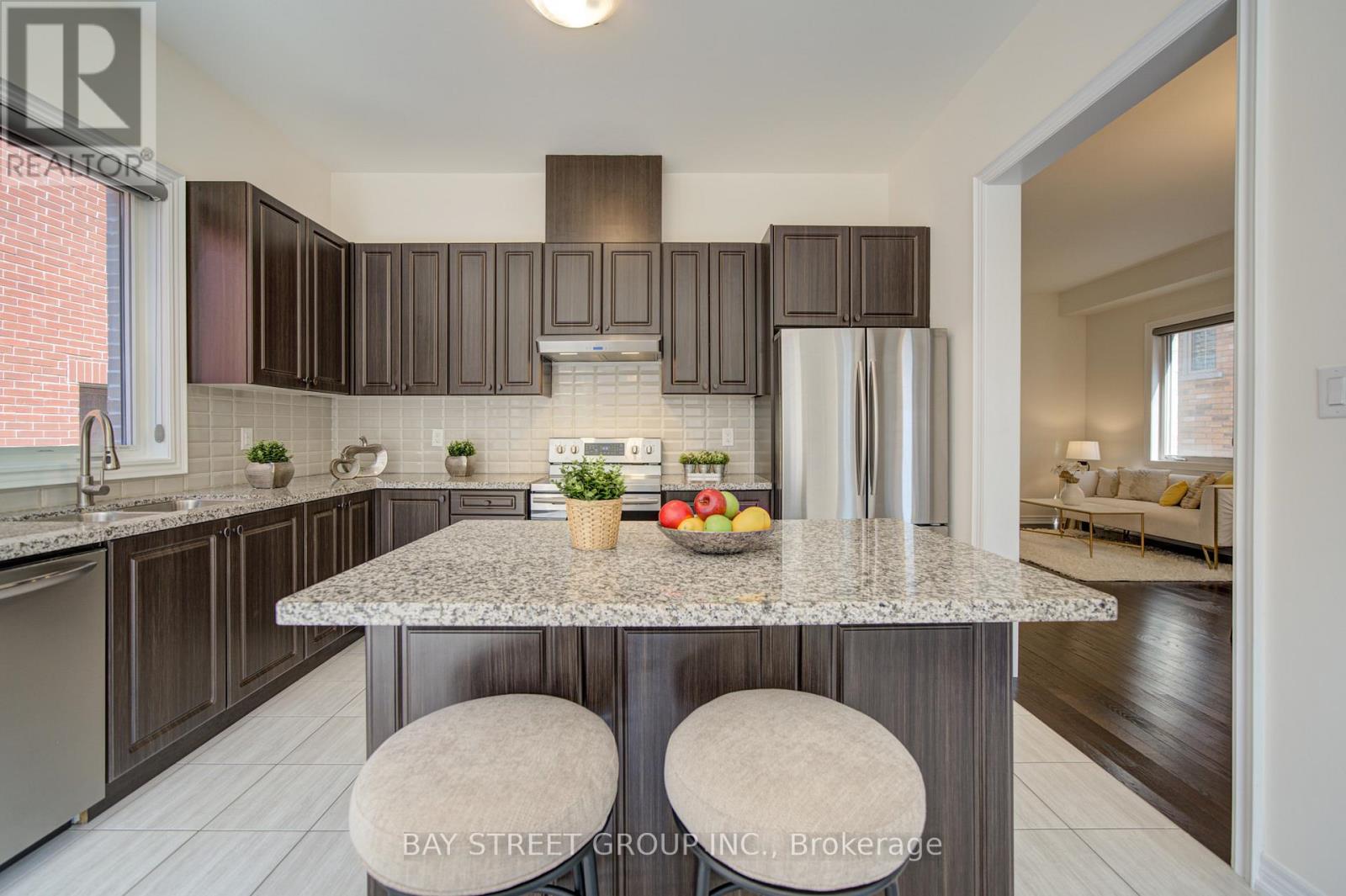 46 Leary Crescent, Richmond Hill, Ontario  L4S 0G7 - Photo 9 - N13150844