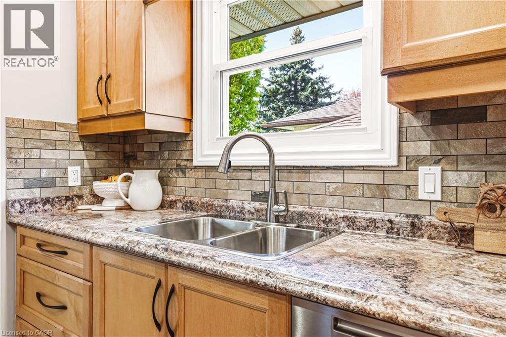 104 Gardiner Drive, Hamilton, Ontario  L9C 5W8 - Photo 12 - 40830180