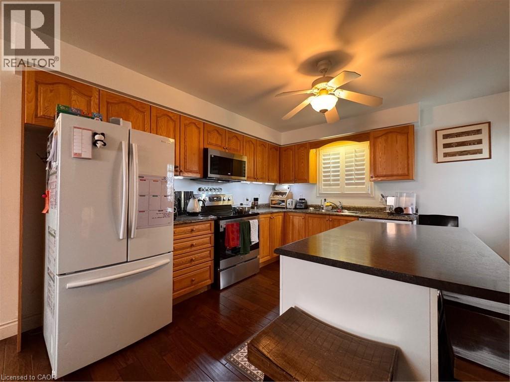 564 Beechwood Drive, Waterloo, Ontario  N2T 2S8 - Photo 4 - 40830673