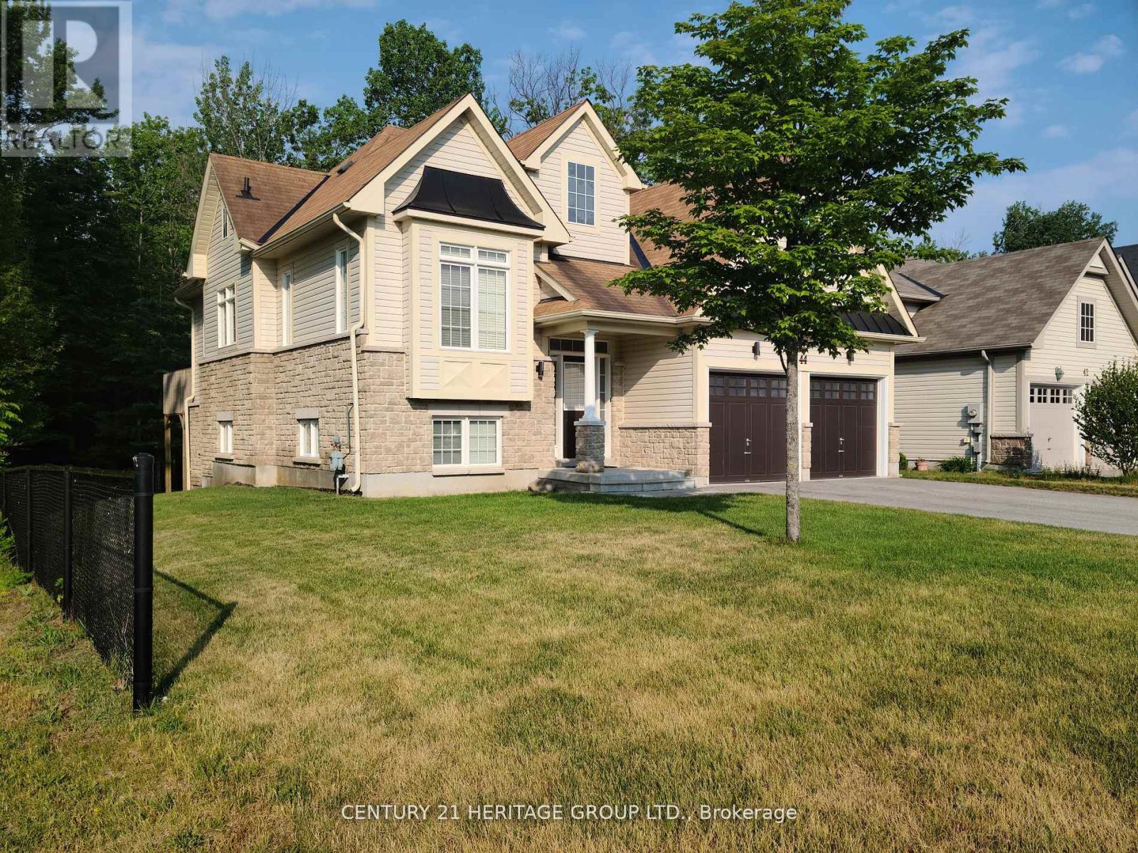 44 White Sands Way, Wasaga Beach, Ontario L9Z 0C6 - Photo 2 - S13150622