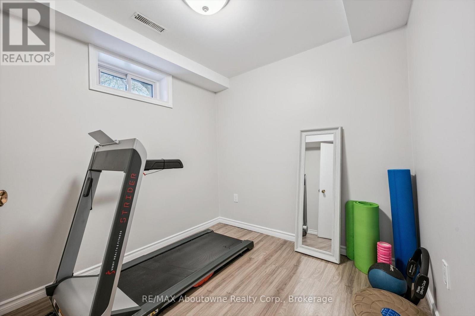 637 Lomond Crescent, Burlington, Ontario  L7L 2N8 - Photo 22 - W13150888