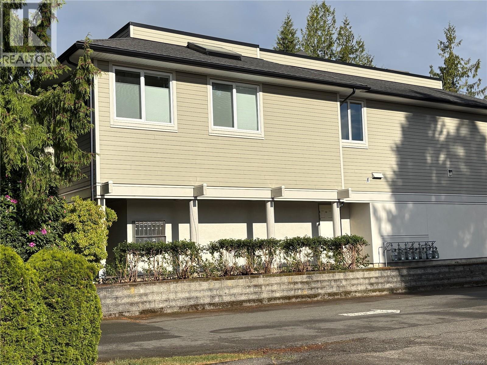 7 219 Fern Rd W, Qualicum Beach, British Columbia  V9K 2M2 - Photo 2 - 1036968