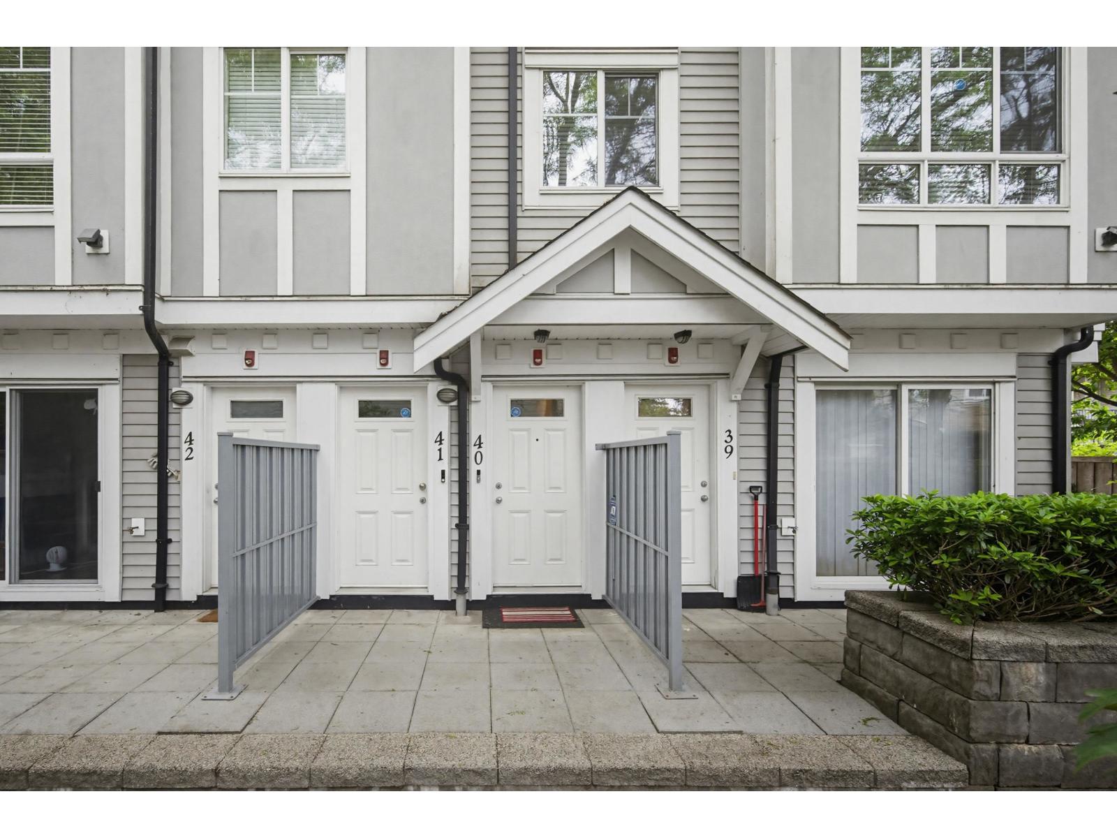 40 13239 Old Yale Road, Surrey, British Columbia  V3T 3C5 - Photo 3 - R3125402