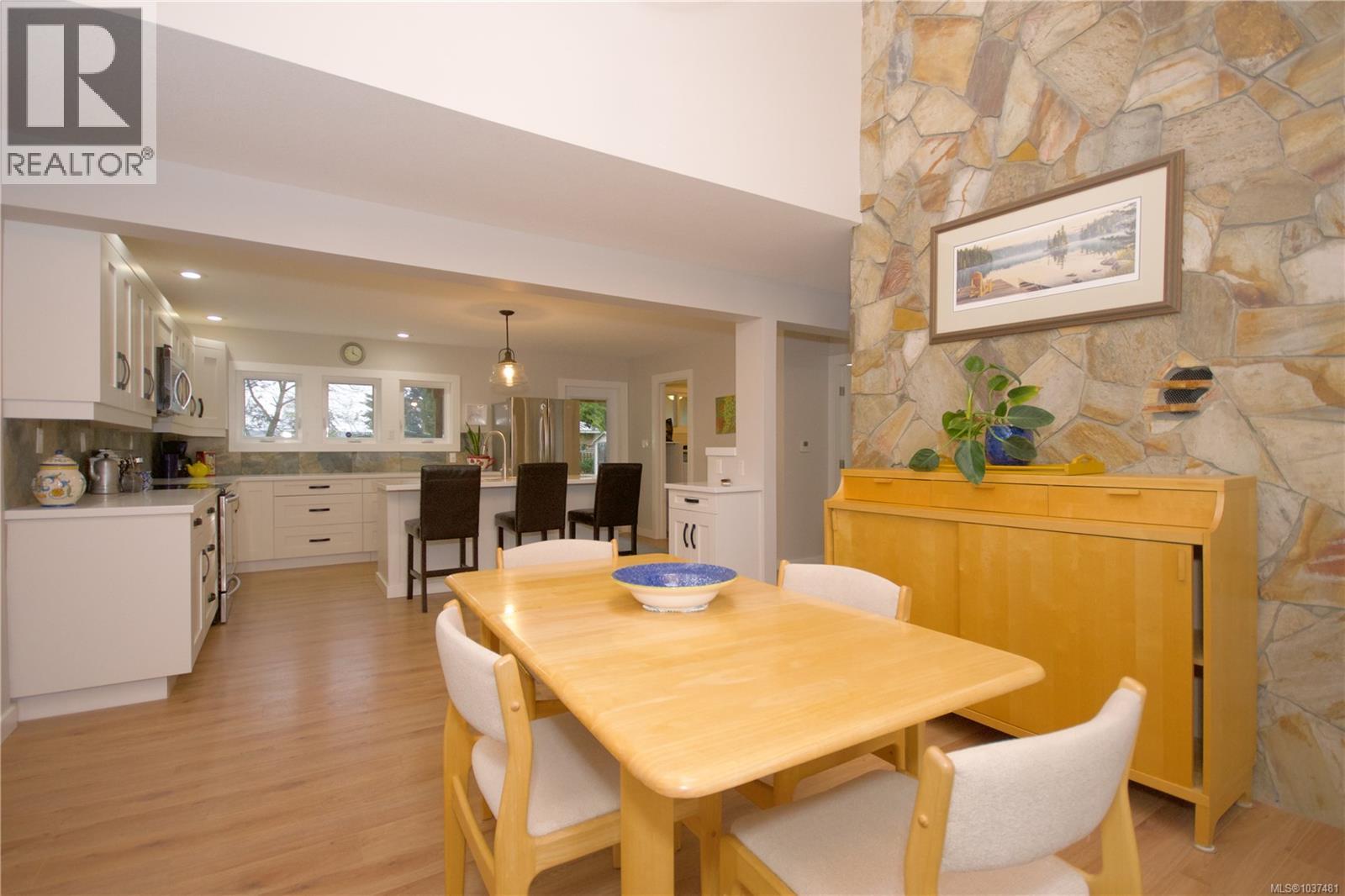 1221 Ganske Rd, Qualicum Beach, British Columbia  V9K 2G4 - Photo 6 - 1037481