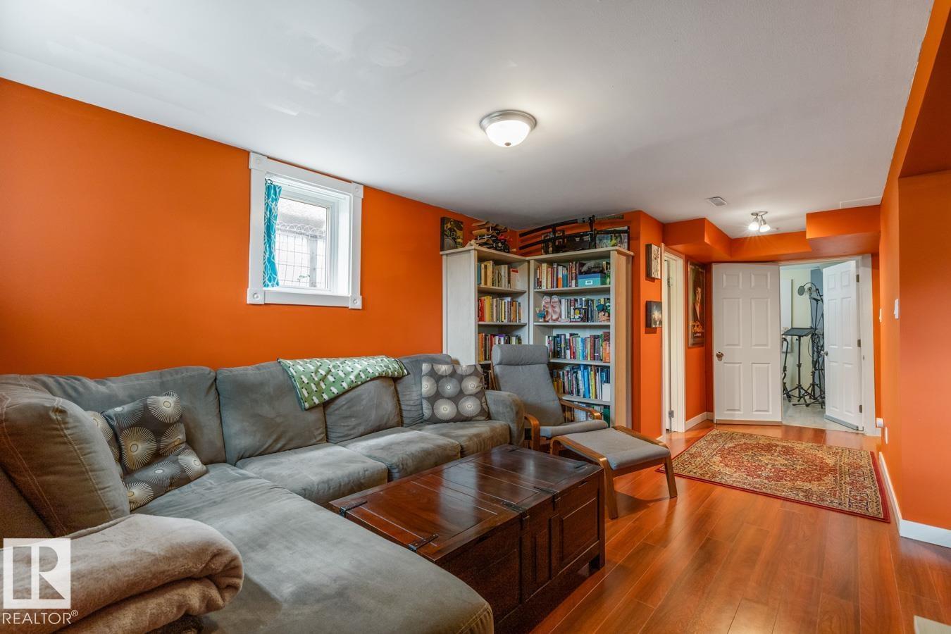 9908 87 Av Nw, Edmonton, Alberta  T6E 2N7 - Photo 19 - E4488795