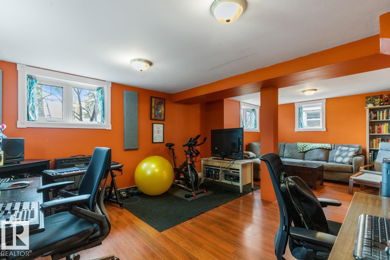 9908 87 Av Nw, Edmonton, Alberta  T6E 2N7 - Photo 21 - E4488795
