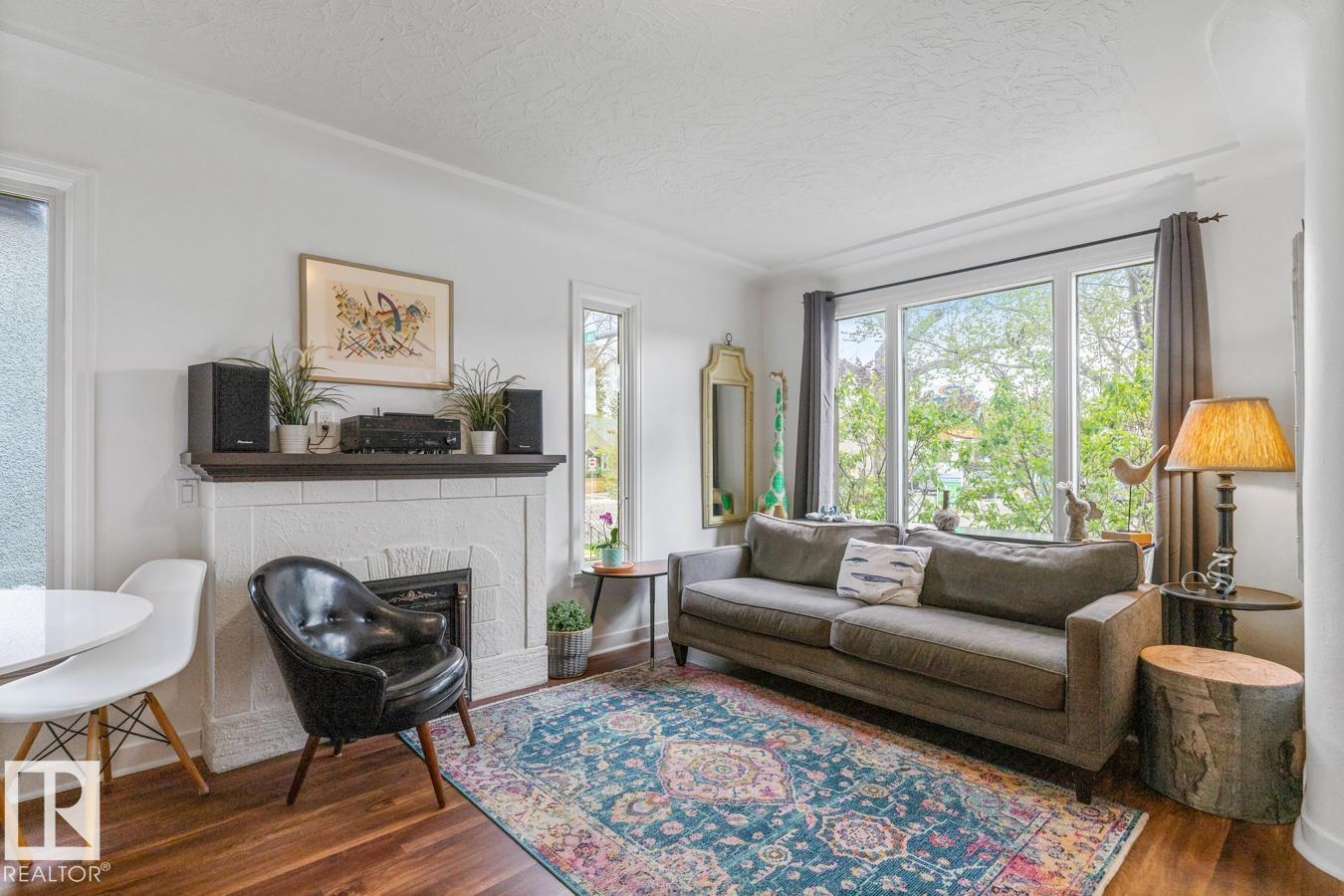 9908 87 Av Nw, Edmonton, Alberta  T6E 2N7 - Photo 4 - E4488795