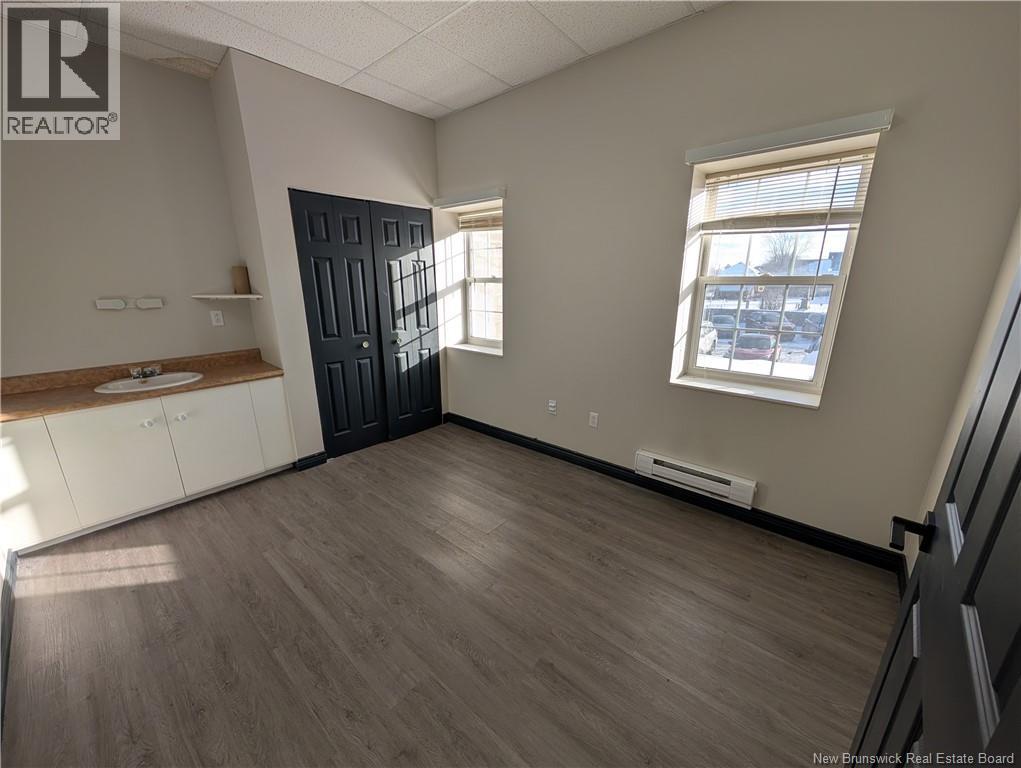 100-6 Main Street, Bathurst, New Brunswick  E2A 2Y4 - Photo 12 - NB139952