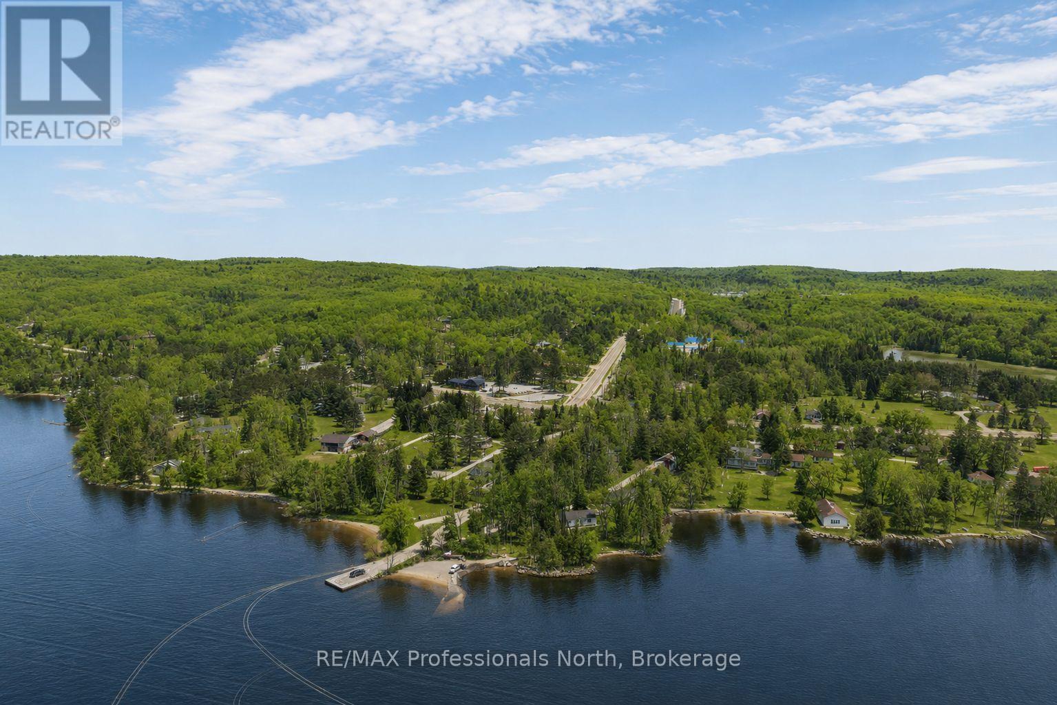 2220 60 Highway, Lake Of Bays, Ontario P1H 2J6 - Photo 3 - X12929968