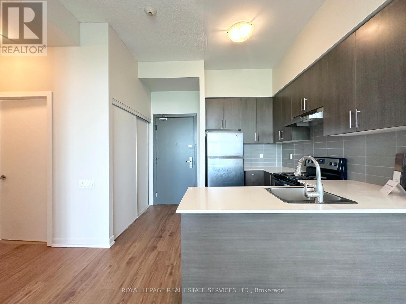 407 - 188 Clark Boulevard, Brampton, Ontario  L6T 0J2 - Photo 2 - W13150584