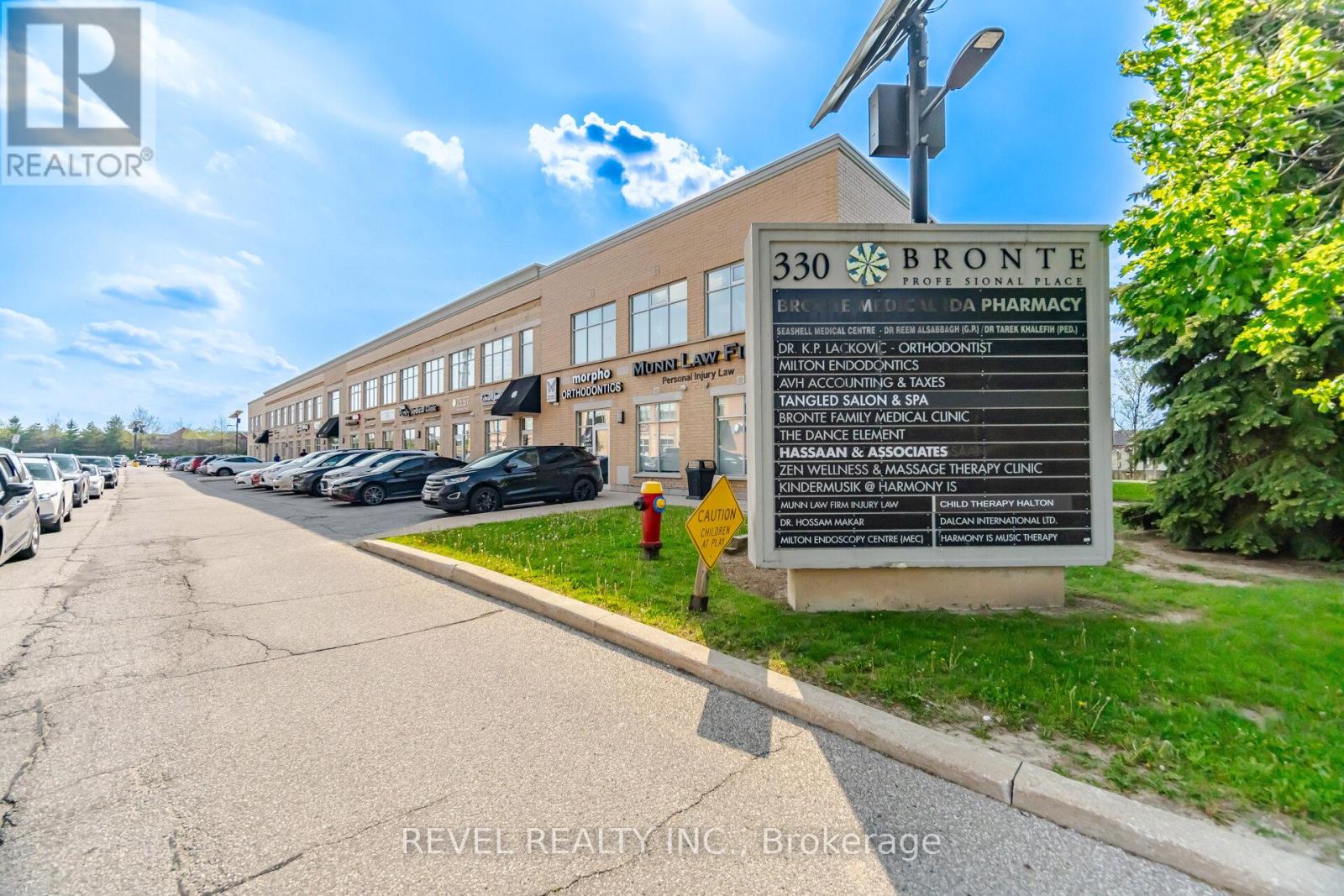 210 - 330 Bronte Street S, Milton, Ontario  L9T 7X1 - Photo 2 - W13150624