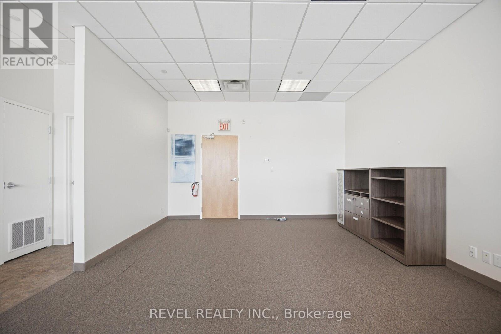 210 - 330 Bronte Street S, Milton, Ontario  L9T 7X1 - Photo 8 - W13150624