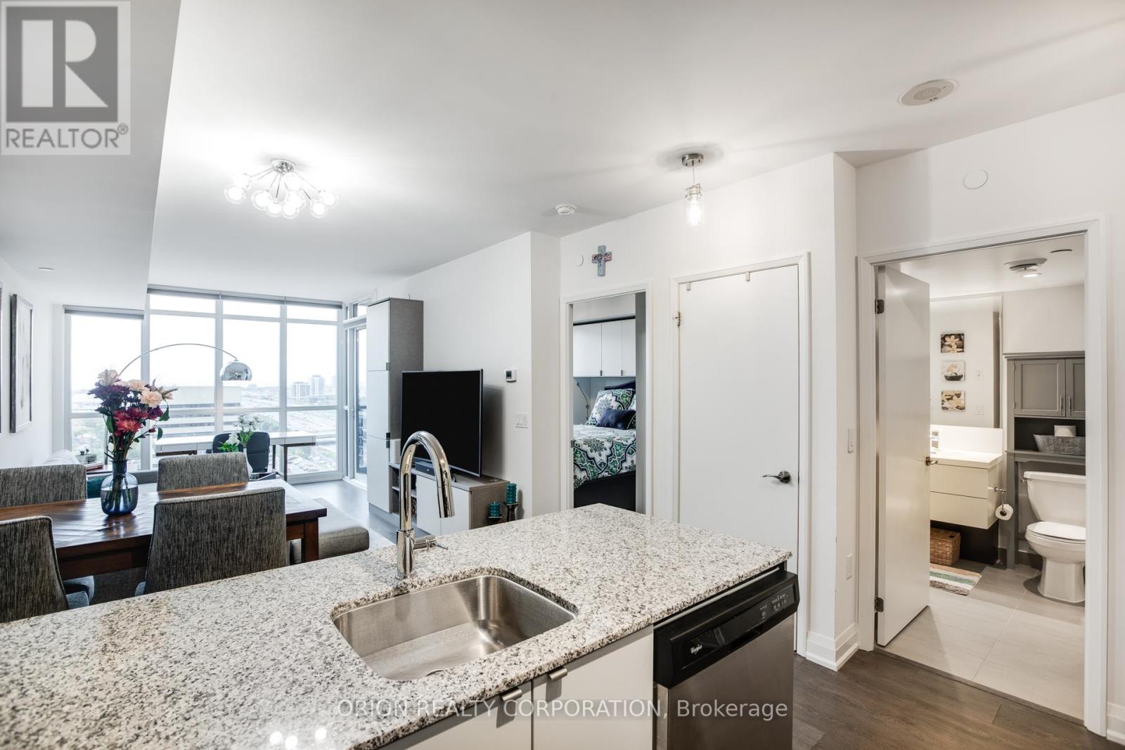 1303 - 9 Valhalla Inn Road, Toronto, Ontario M9B 0B2 - Photo 13 - W13150728