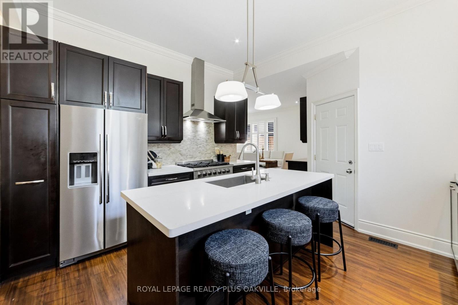 208 Mohawk Road, Oakville, Ontario  L6L 2Z2 - Photo 7 - W13150748