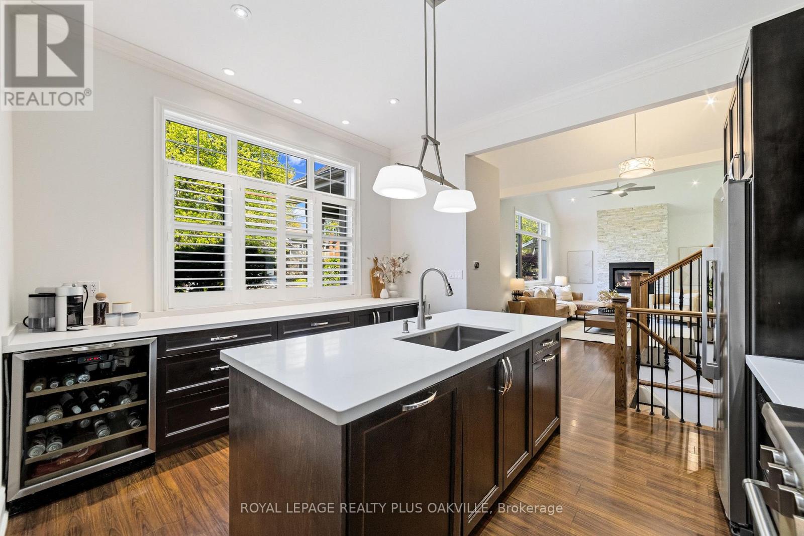 208 Mohawk Road, Oakville, Ontario  L6L 2Z2 - Photo 9 - W13150748