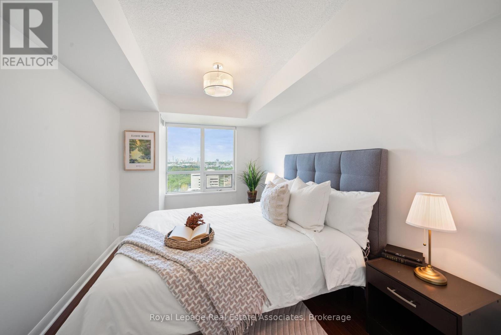 1601 - 225 Sherway Gardens Road, Toronto, Ontario M9C 0A3 - Photo 10 - W13150796