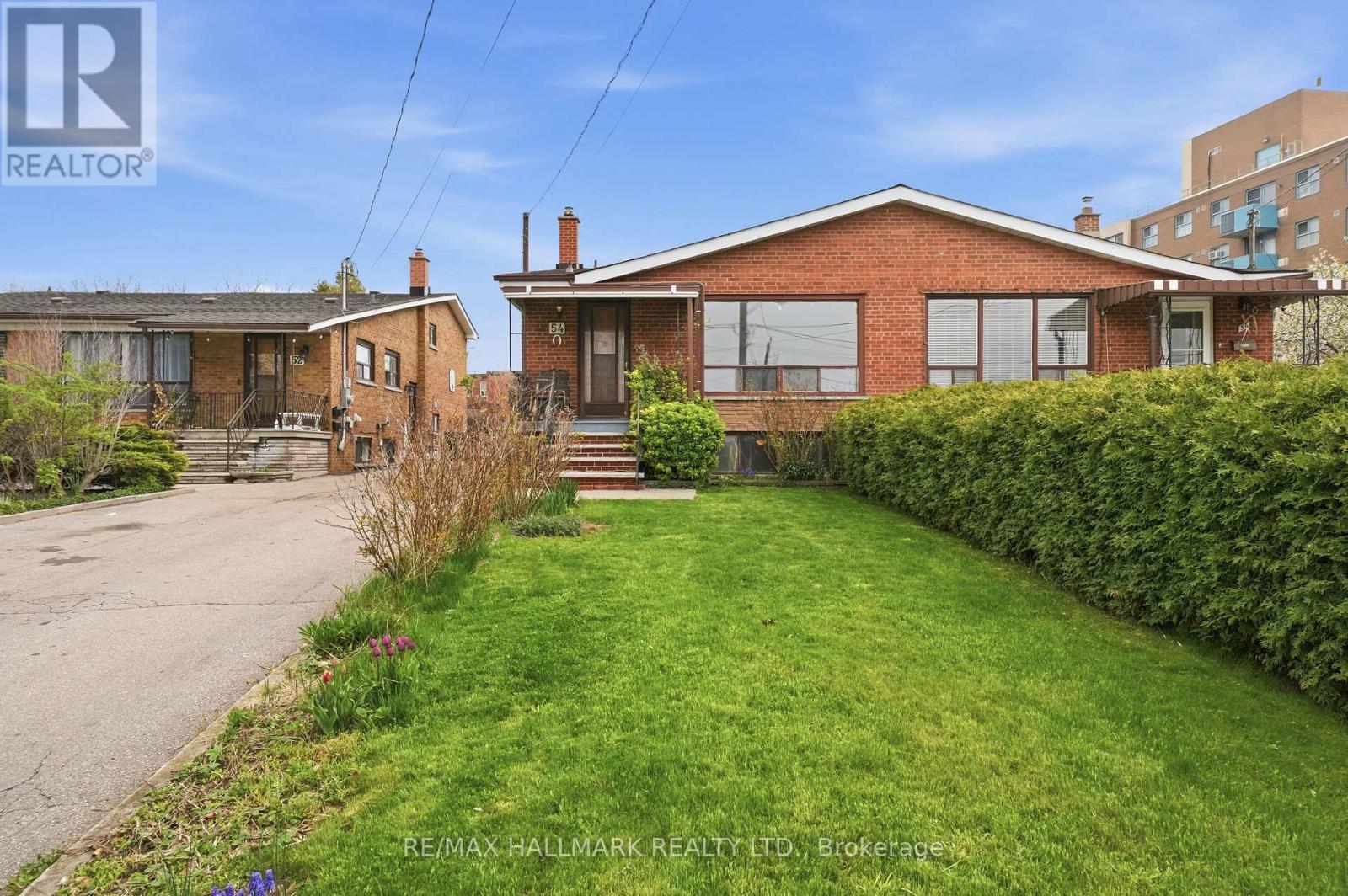 54 GOTHAM COURT, Toronto, Ontario