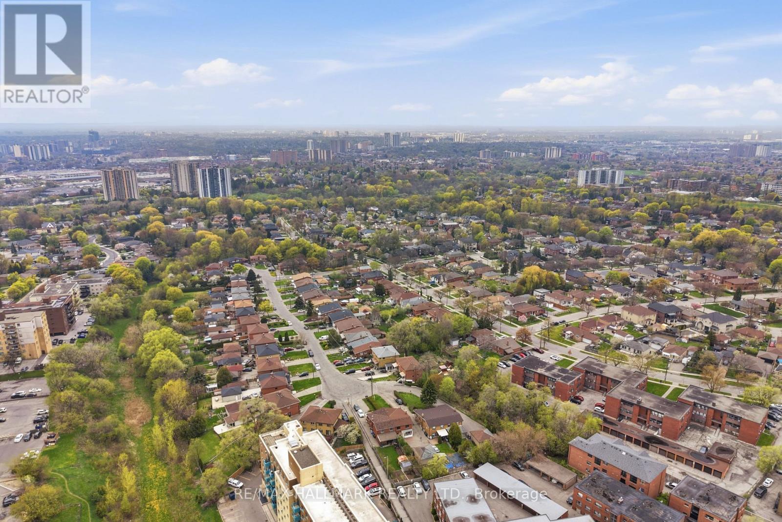 54 Gotham Court, Toronto, Ontario  M6M 2N8 - Photo 29 - W13150820