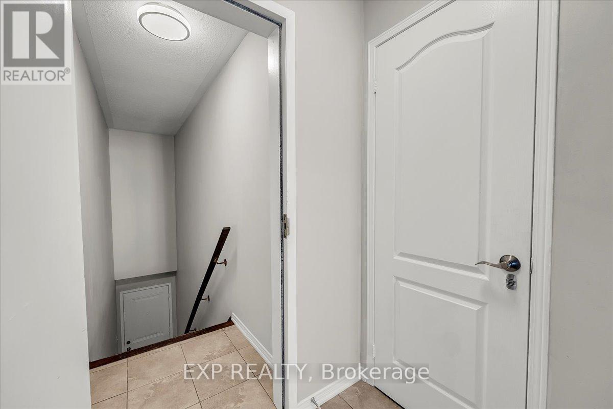 9 - 2557 Sixth Line, Oakville, Ontario  L6H 0H7 - Photo 6 - W13150880