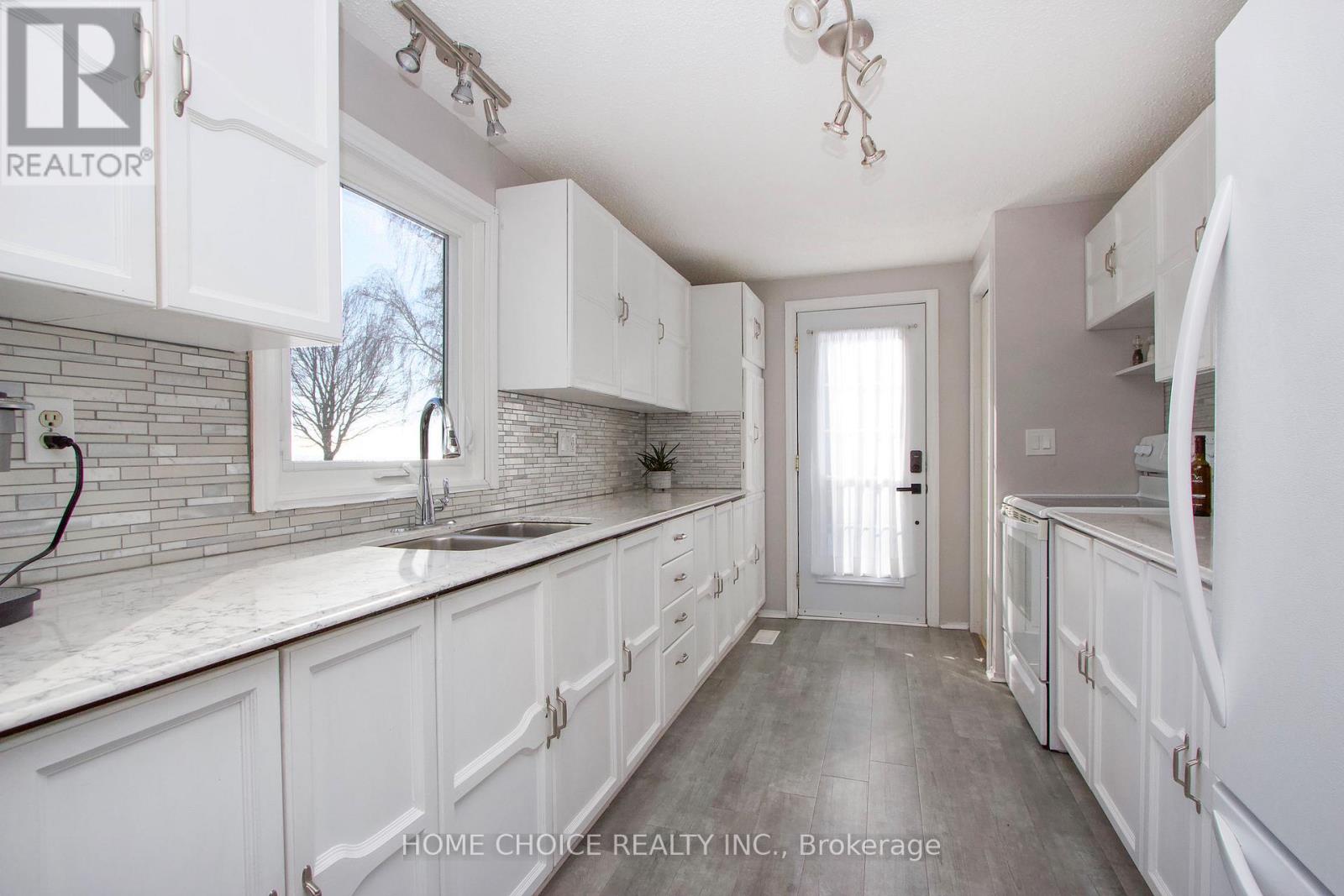 87 Bluffs Road, Clarington, Ontario  L1B 1B6 - Photo 7 - E13012264