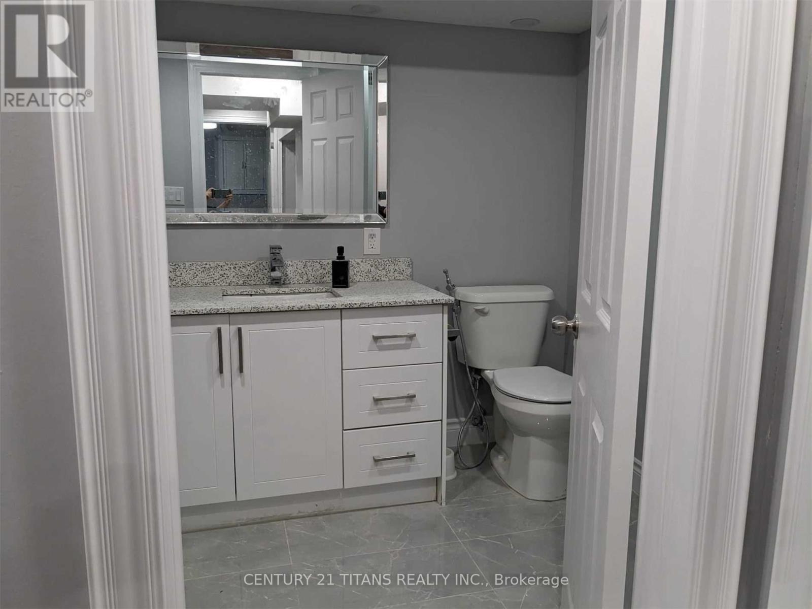 Bsmt - 1561 Astrella Crescent, Mississauga, Ontario  L5M 5A1 - Photo 3 - W13150892