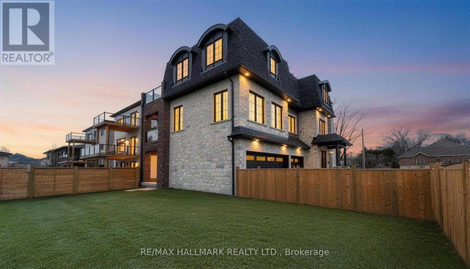 31 Naughton Drive, Richmond Hill, Ontario  L4C 4M6 - Photo 4 - N13150500