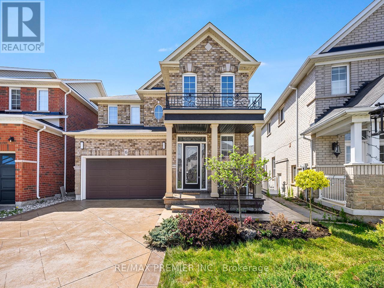 6 Lockburn Crescent, Brampton, Ontario  L7A 3W7 - Photo 1 - W13150154