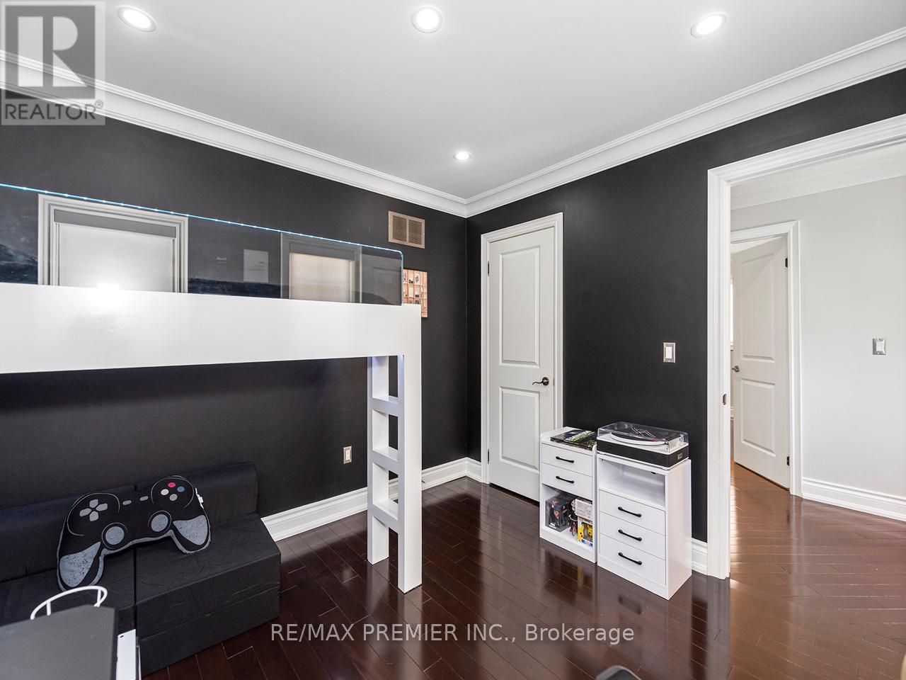 6 Lockburn Crescent, Brampton, Ontario  L7A 3W7 - Photo 22 - W13150154