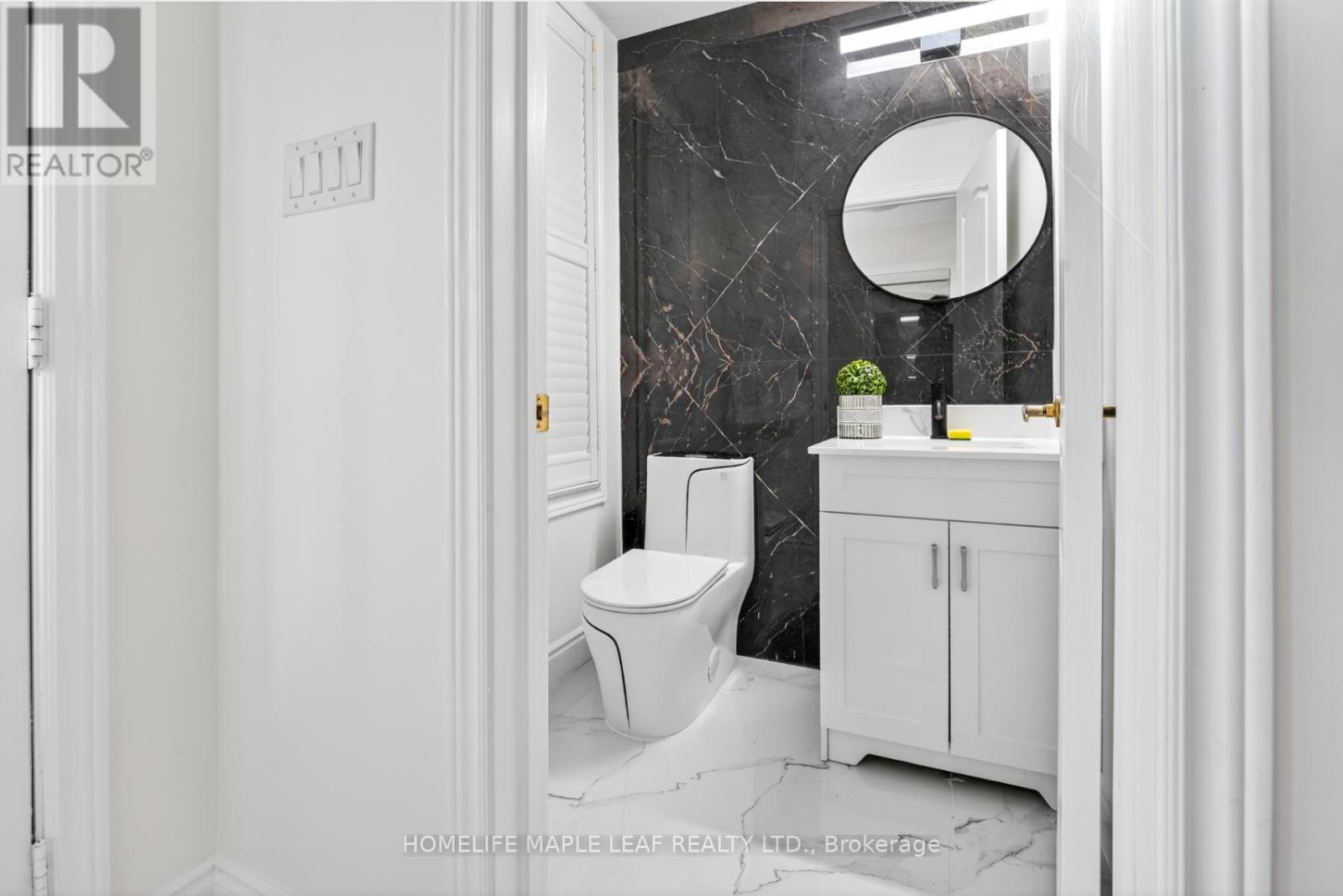 6 Clearjoy Street, Brampton, Ontario L6V 4P1 - Photo 5 - W13136954