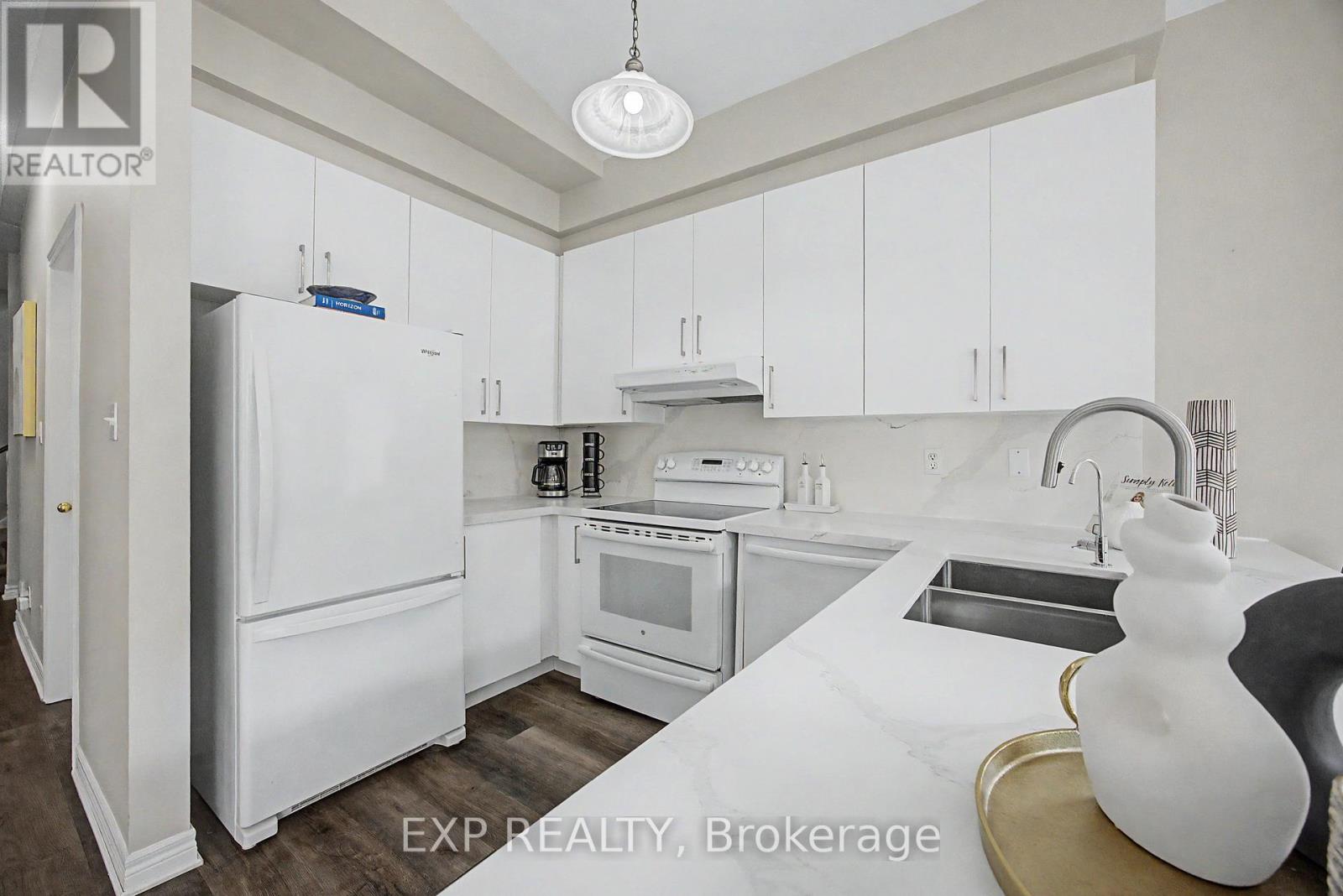 379 Grovehill Road, Oakville, Ontario L6H 6P3 - Photo 10 - W13150448