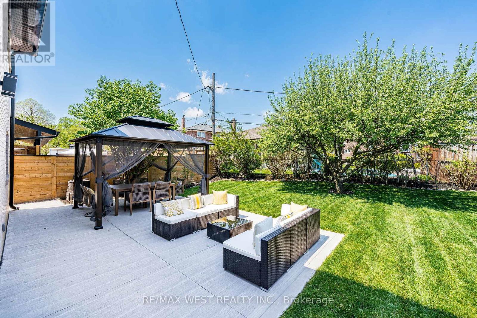 18 Torrington Drive, Toronto, Ontario  M9C 3V5 - Photo 43 - W13150326