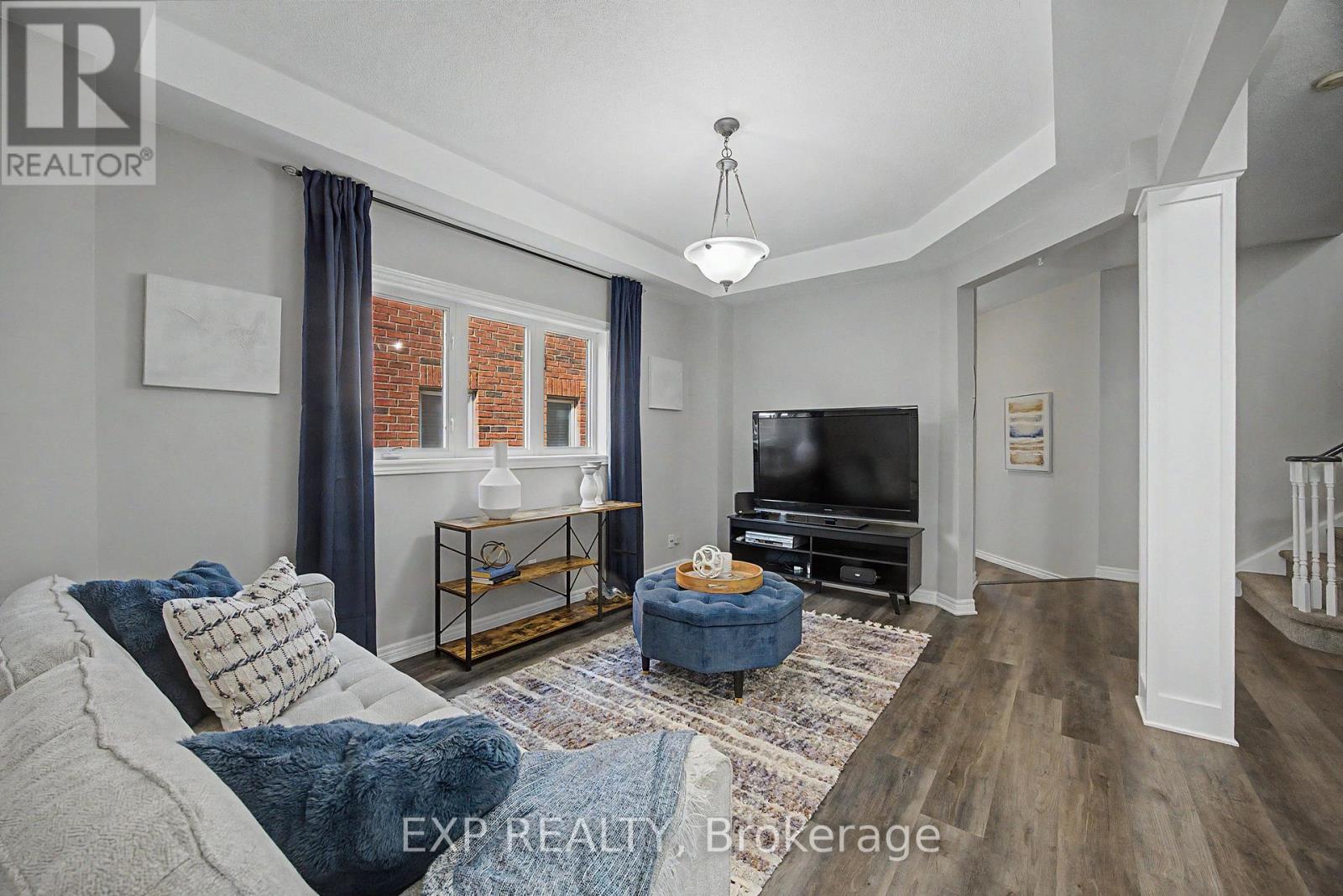 379 Grovehill Road, Oakville, Ontario L6H 6P3 - Photo 5 - W13150448