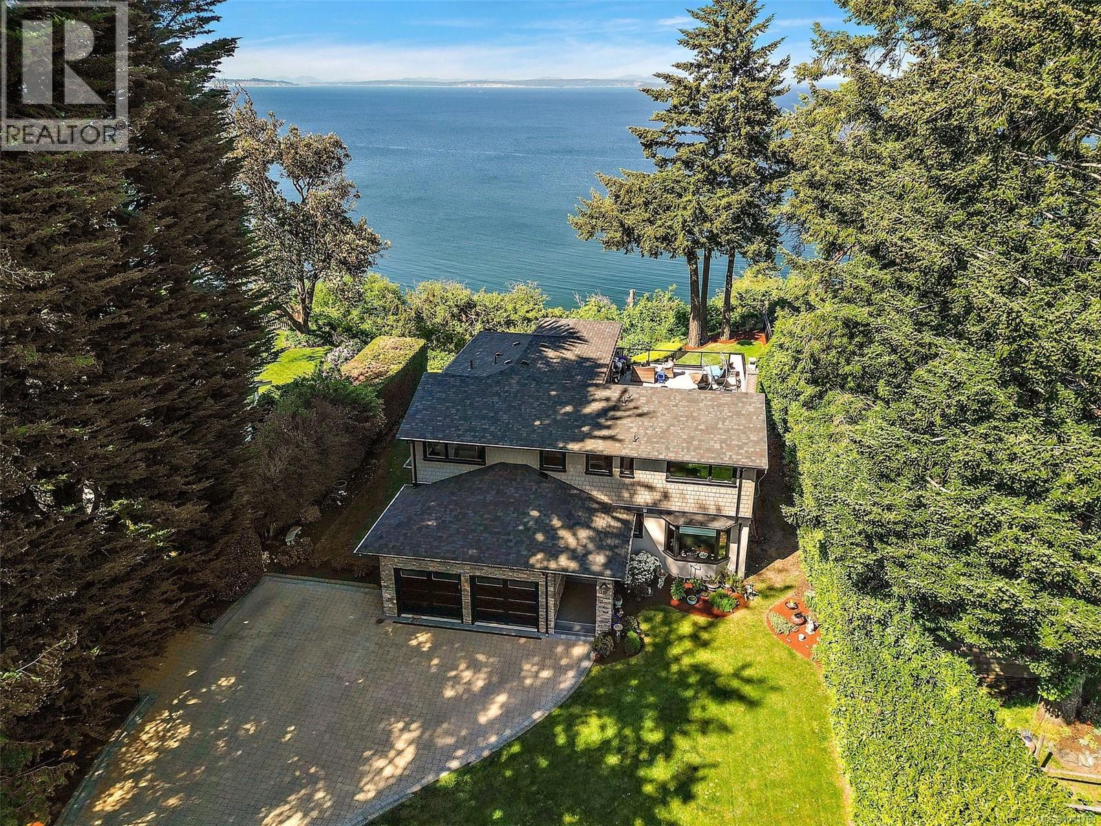 4561 Bissenden Pl, Saanich, British Columbia