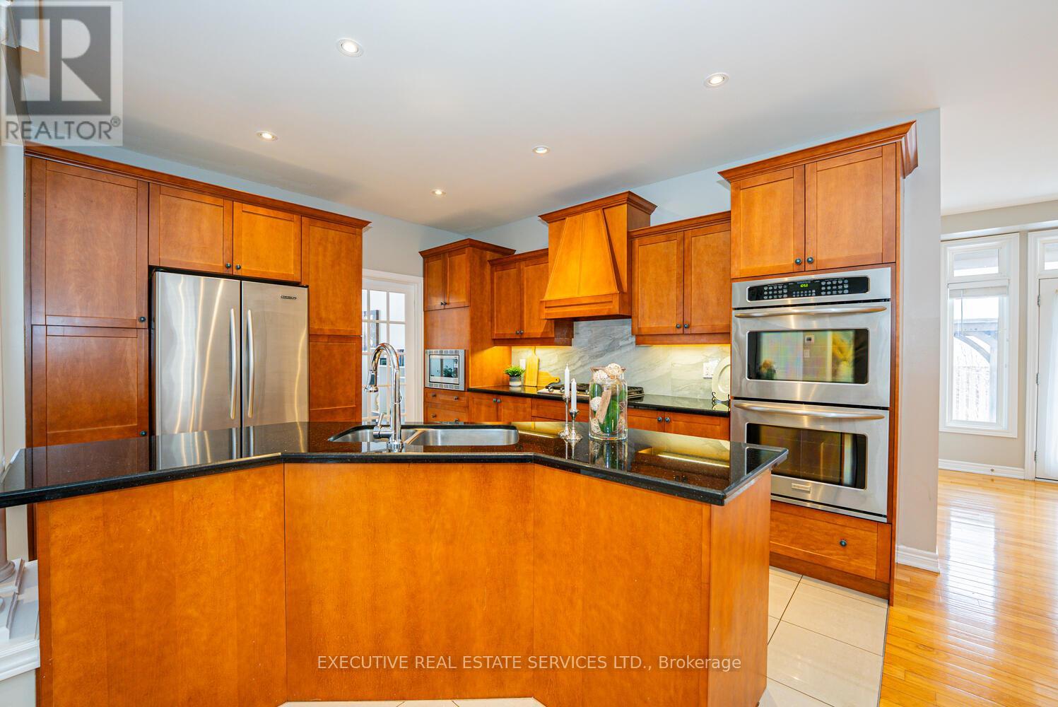 4 Berkshire Place, Hamilton, Ontario  L9K 0A9 - Photo 13 - X13150652