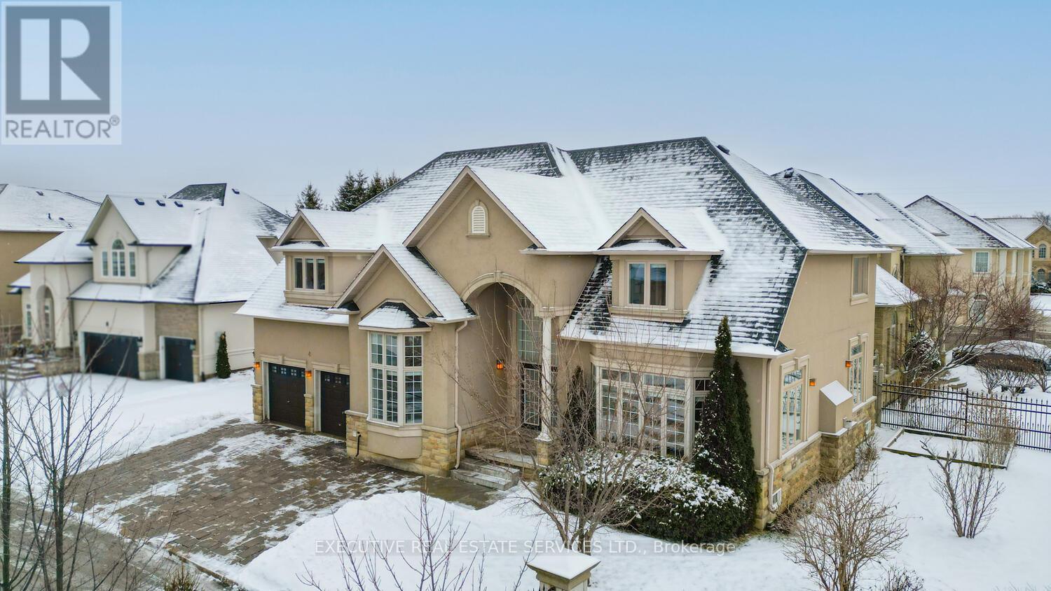 4 Berkshire Place, Hamilton, Ontario  L9K 0A9 - Photo 2 - X13150652