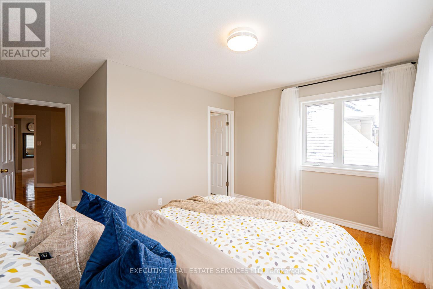 4 Berkshire Place, Hamilton, Ontario  L9K 0A9 - Photo 34 - X13150652