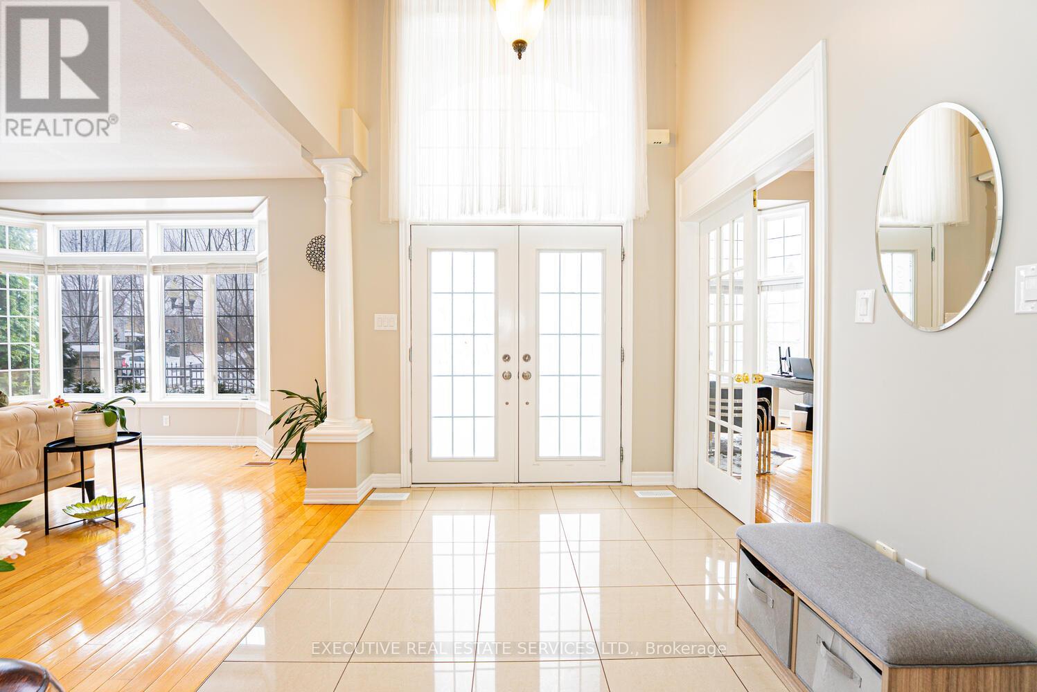 4 Berkshire Place, Hamilton, Ontario  L9K 0A9 - Photo 7 - X13150652