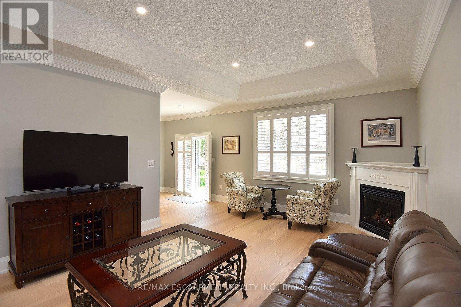 49 Riveroaks Drive, Hamilton, Ontario  L0R 1W0 - Photo 3 - X13150670