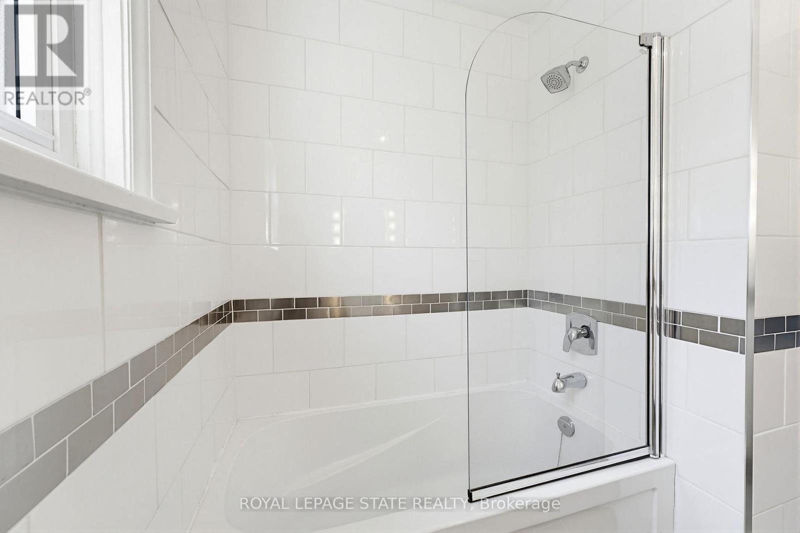 140 Parkdale Avenue, Hamilton, Ontario  L8K 3P4 - Photo 21 - X13150780