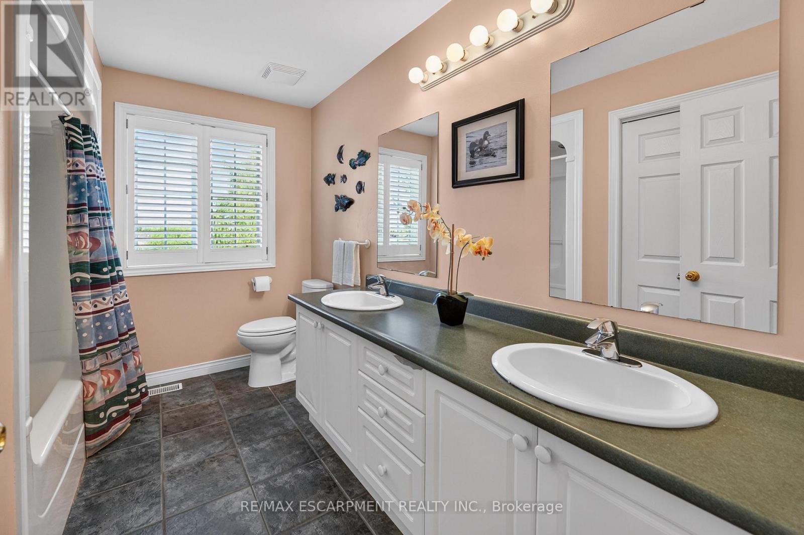 144 Dorchester Drive, Grimsby, Ontario  L3M 5J9 - Photo 23 - X13150822