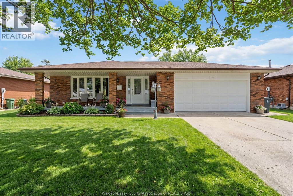 MLS# 26010240: 386 WOODRIDGE, Tecumseh, Canada