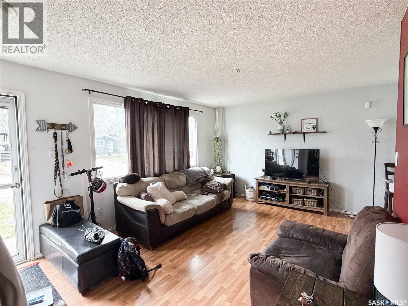 7 Dunfield Crescent, Meadow Lake, Saskatchewan  S9X 1E6 - Photo 2 - SK036545