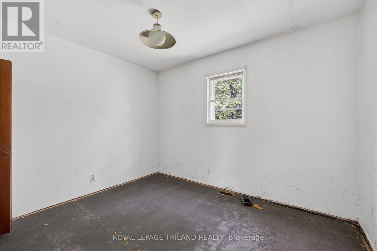 147 Burns Street, Strathroy-Caradoc, Ontario  N7G 1X4 - Photo 12 - X13151038